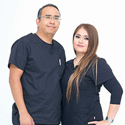 Dr. Juan Santana & Dra Edna Dominguez in nuevo progreso